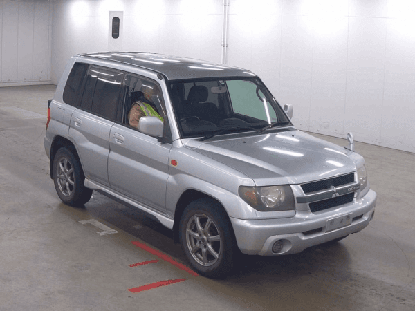 Mitsubishi Pajero io