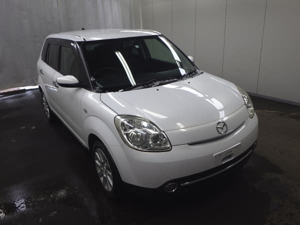 Mazda Verisa