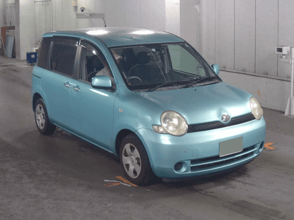 Toyota Sienta