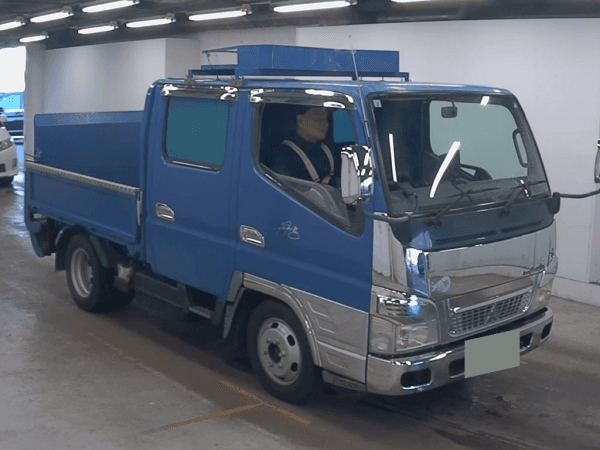 Mitsubishi Canter guts